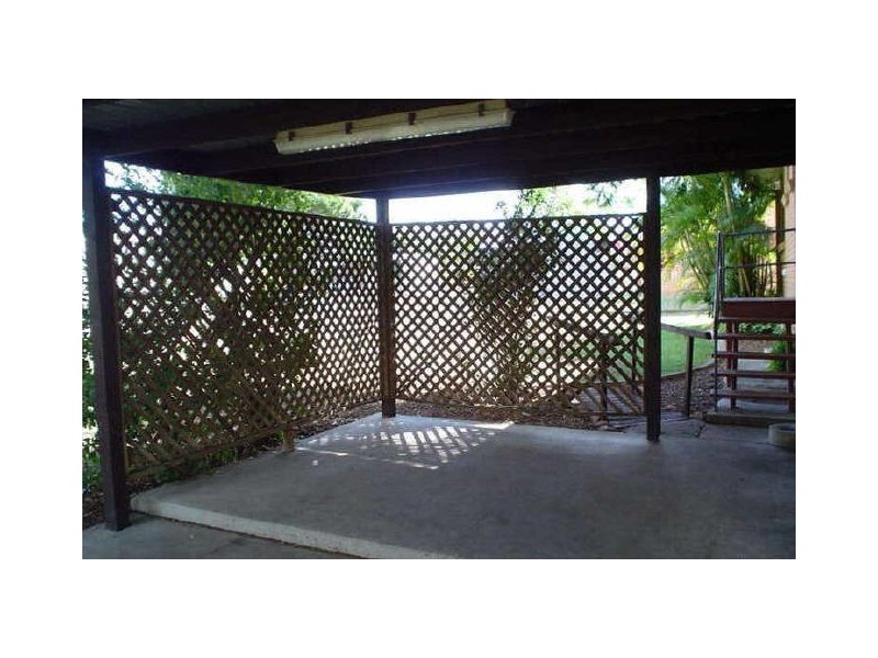 87 Robertson Rd, Raceview QLD 4305