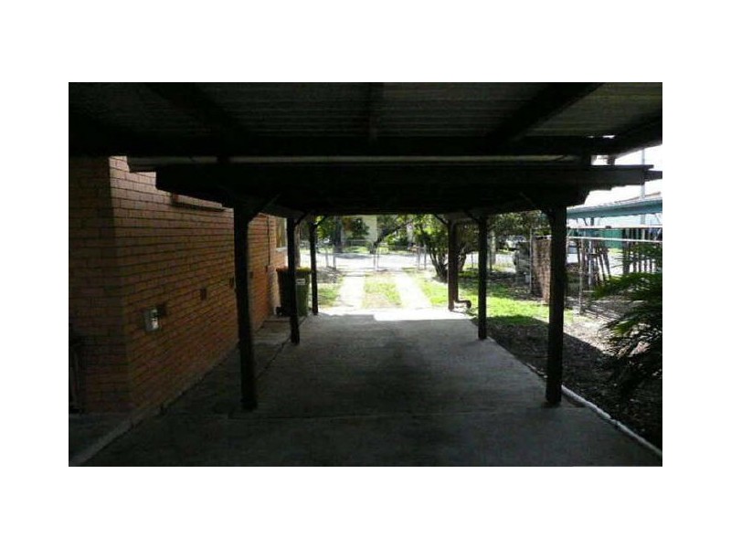 87 Robertson Rd, Raceview QLD 4305