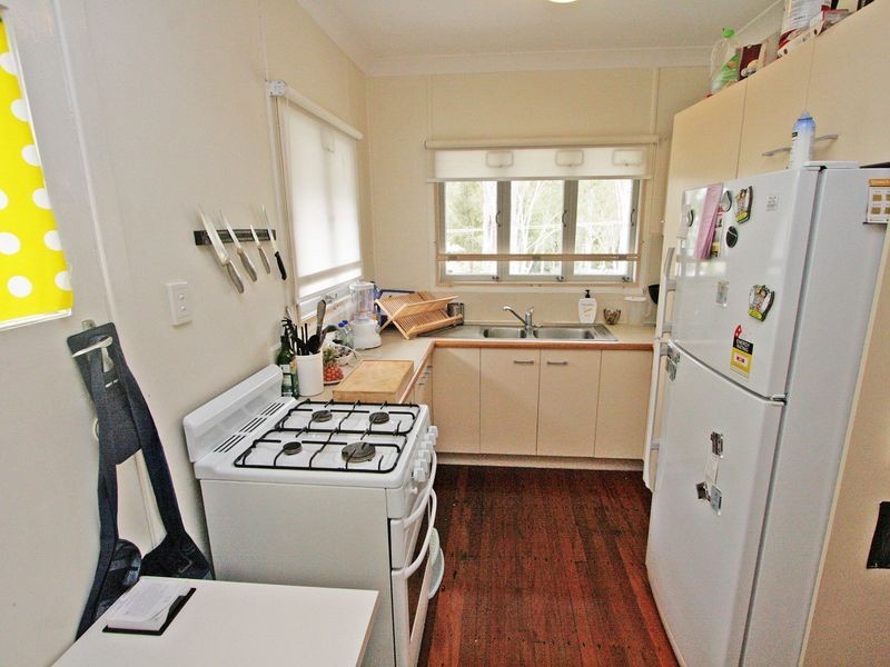 35 John Street, Bundamba QLD 4304