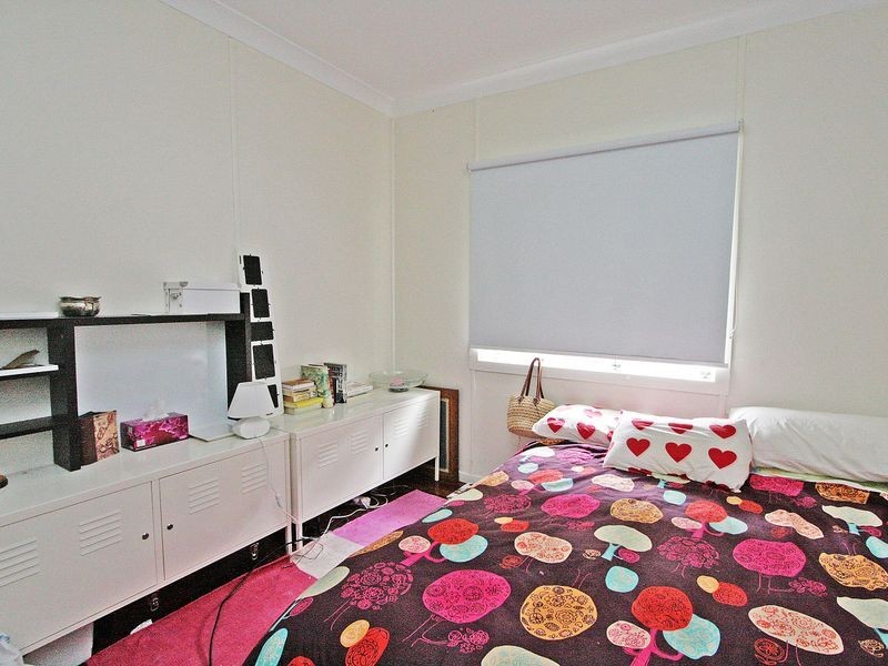 35 John Street, Bundamba QLD 4304