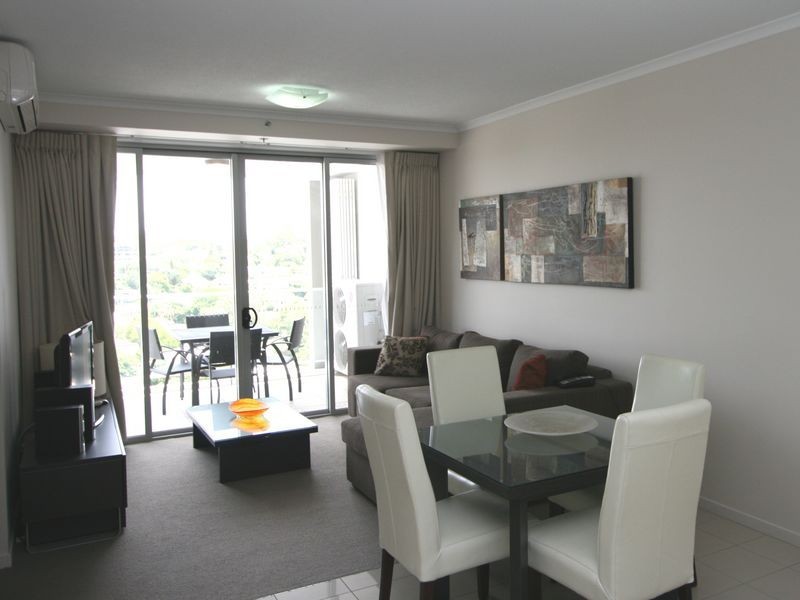 906/11 Ellenborough Street, Woodend QLD 4305