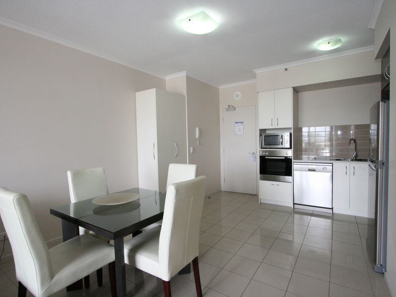 906/11 Ellenborough Street, Woodend QLD 4305