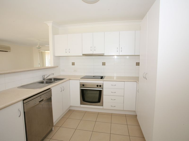 15 Wattle Crescent, Raceview QLD 4305