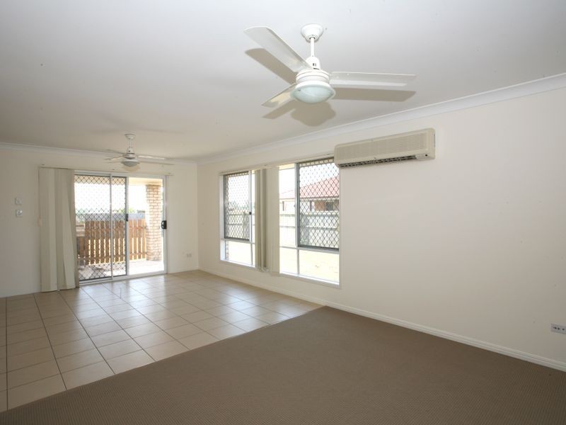 15 Wattle Crescent, Raceview QLD 4305