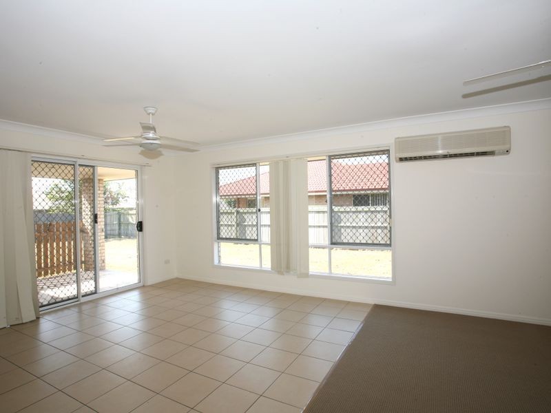 15 Wattle Crescent, Raceview QLD 4305