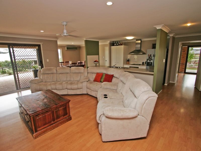 59 Hannant Road, Kensington Grove QLD 4341