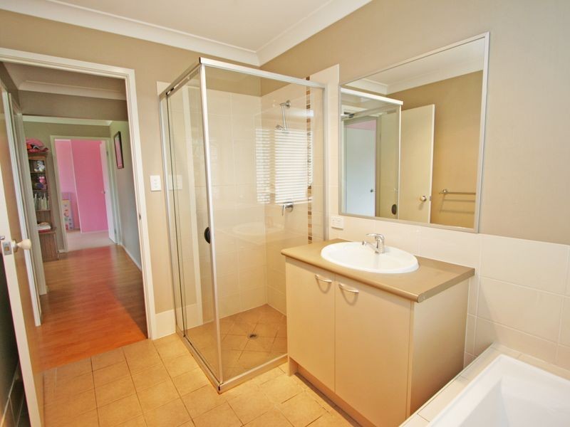 59 Hannant Road, Kensington Grove QLD 4341