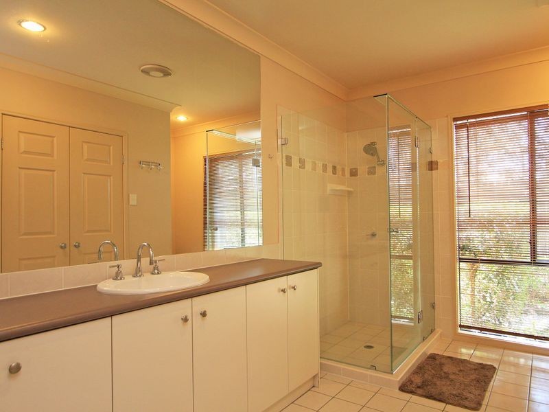 27 Kensington Drive, Flinders View QLD 4305