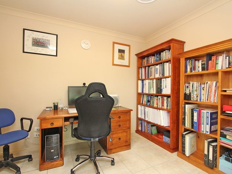 27 Kensington Drive, Flinders View QLD 4305
