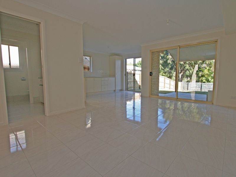 2/112 Barclay Street, Bundamba QLD 4304