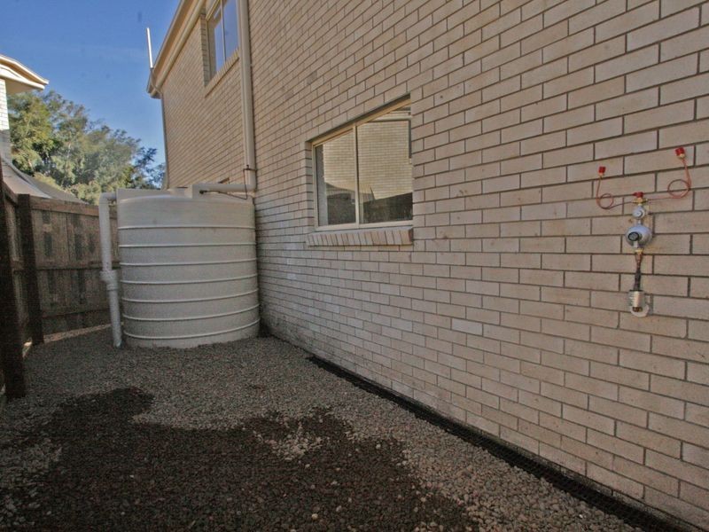2/112 Barclay Street, Bundamba QLD 4304