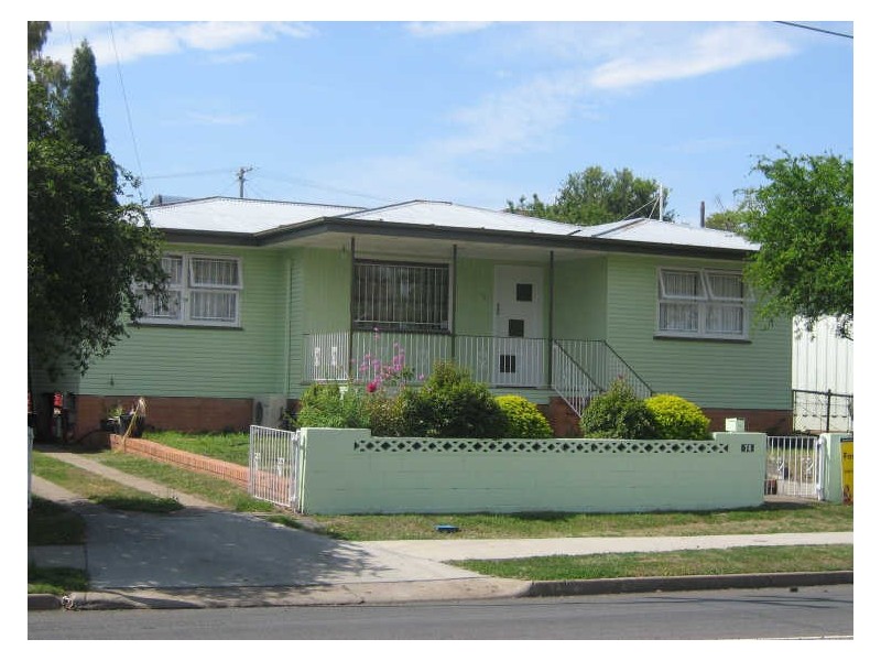 74 Robertson Road, Eastern Heights QLD 4305
