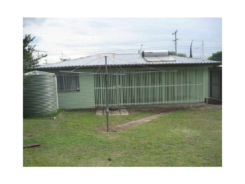 74 Robertson Road, Eastern Heights QLD 4305