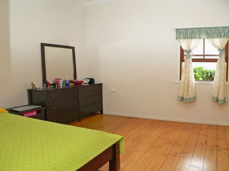 13 Smith Street, North Ipswich QLD 4305