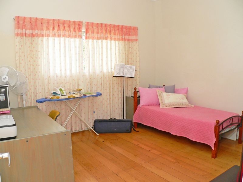 13 Smith Street, North Ipswich QLD 4305