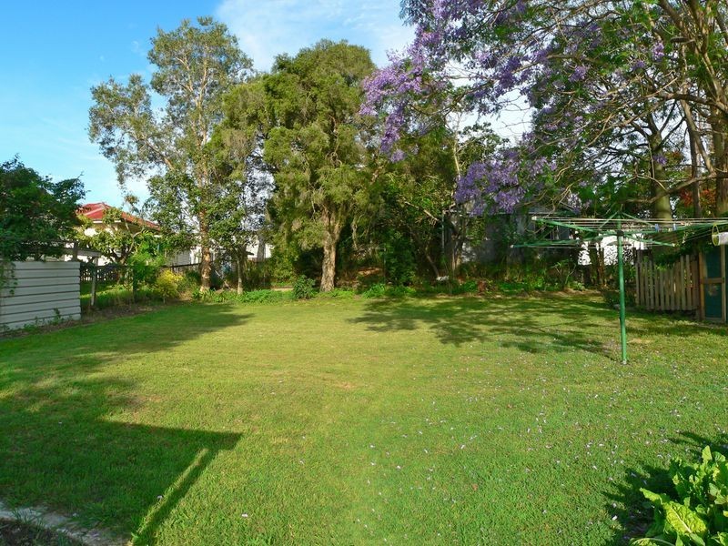 13 Smith Street, North Ipswich QLD 4305