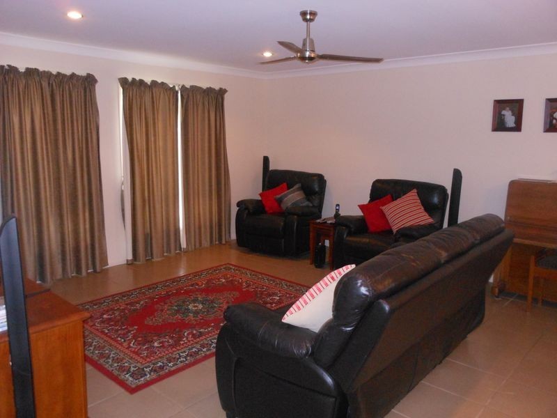 4 Stockdale Place Wulkuraka, Ipswich QLD 4305