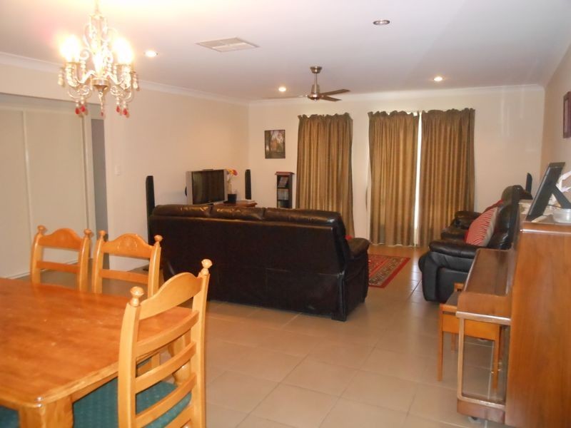 4 Stockdale Place Wulkuraka, Ipswich QLD 4305