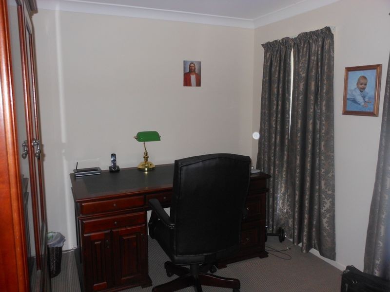 4 Stockdale Place Wulkuraka, Ipswich QLD 4305