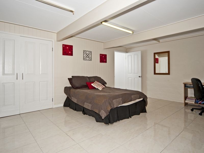 2 Walker Street, Ipswich QLD 4305