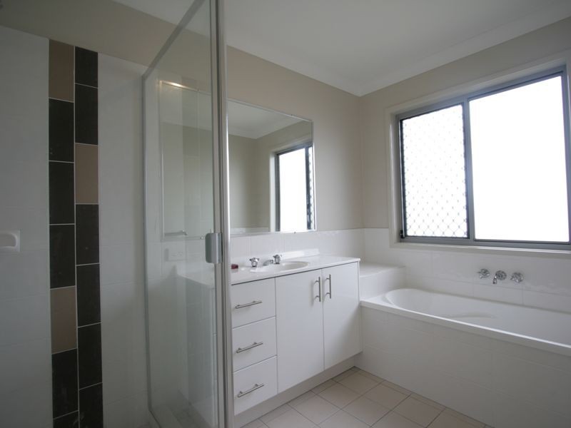 30 Bosswood Court, Yamanto QLD 4305