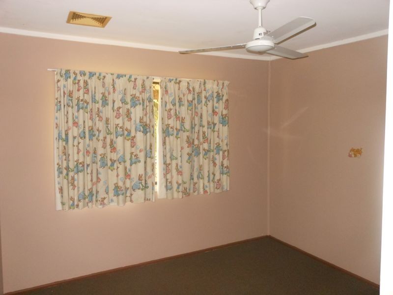 9 Prunda Parade, Raceview QLD 4305