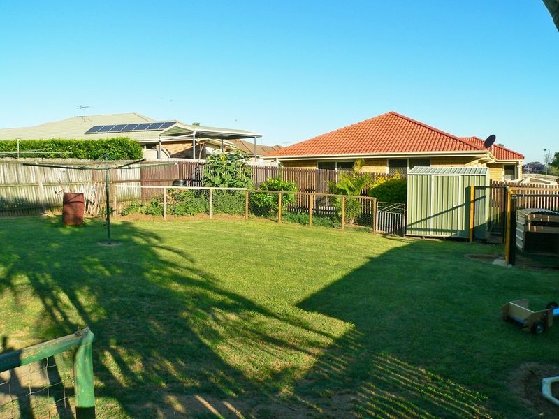 90 Aspinall Street, Leichhardt QLD 4305