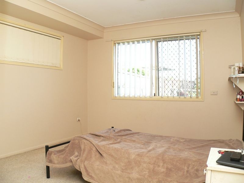 90 Aspinall Street, Leichhardt QLD 4305