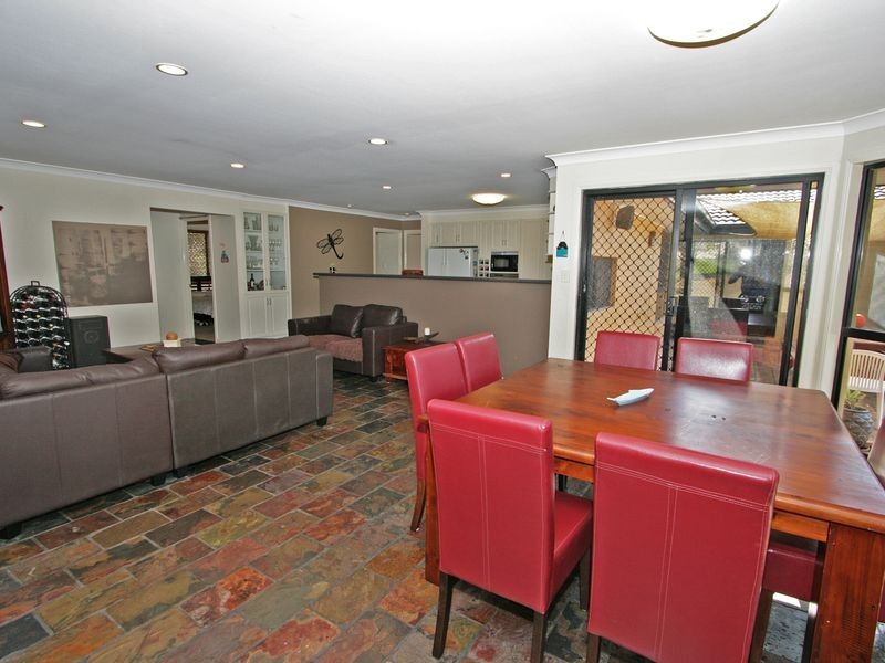 18 Darling Court, Karalee QLD 4306