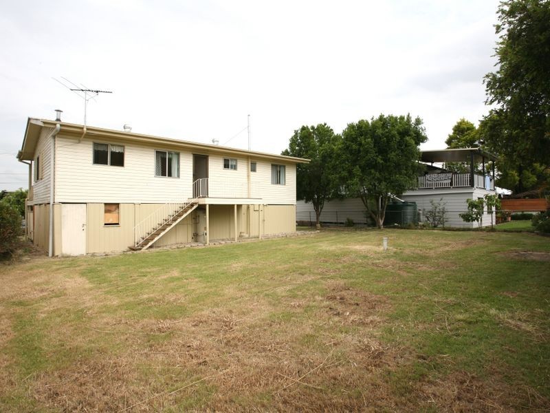 8 Sonter Street, Raceview QLD 4305