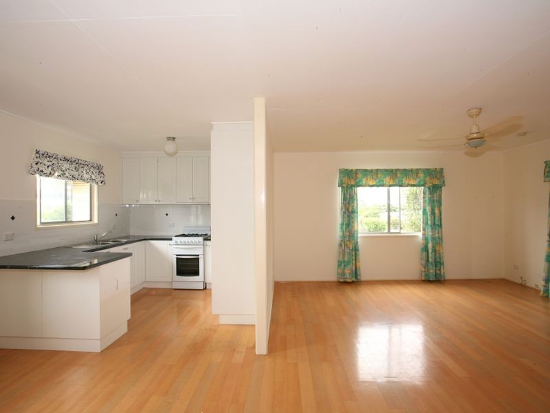 8 Sonter Street, Raceview QLD 4305