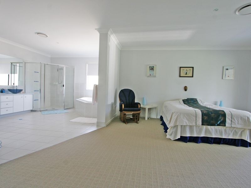 20 Sandpiper Drive, Regency Downs QLD 4341