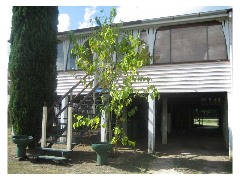 1/136 Jacaranda Street, North Booval QLD 4304