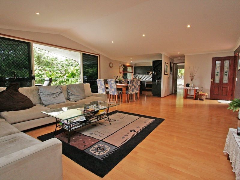 27 Willowdowns Drive, Karalee QLD 4306
