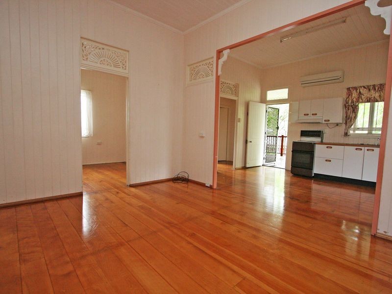 4 England Street, East Ipswich QLD 4305