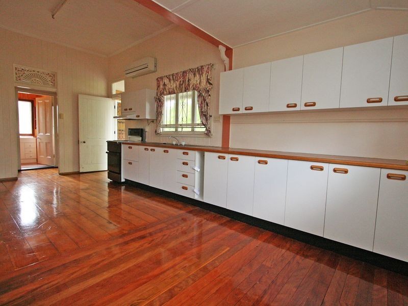 4 England Street, East Ipswich QLD 4305