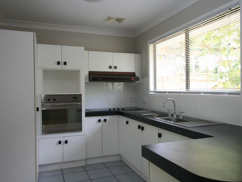 11 Ferrier Street, Tivoli QLD 4305