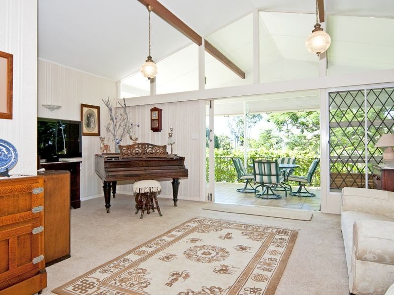 7 Lloyd George Street, Eastern Heights QLD 4305