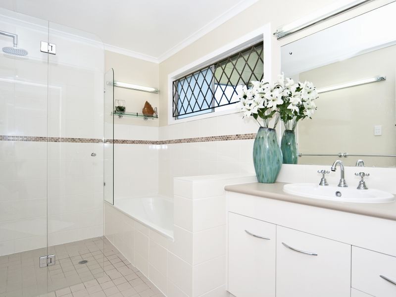 7 Lloyd George Street, Eastern Heights QLD 4305