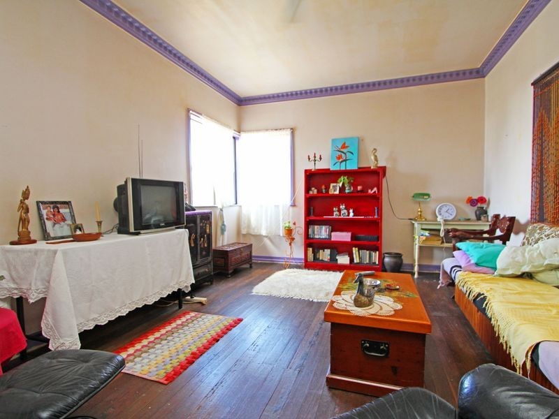 175 Glebe Road, Silkstone QLD 4304