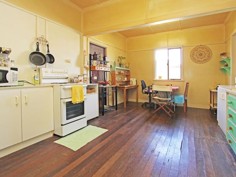 175 Glebe Road, Silkstone QLD 4304