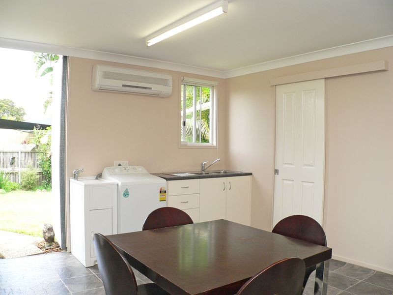 83 Cemetery Road, Raceview QLD 4305