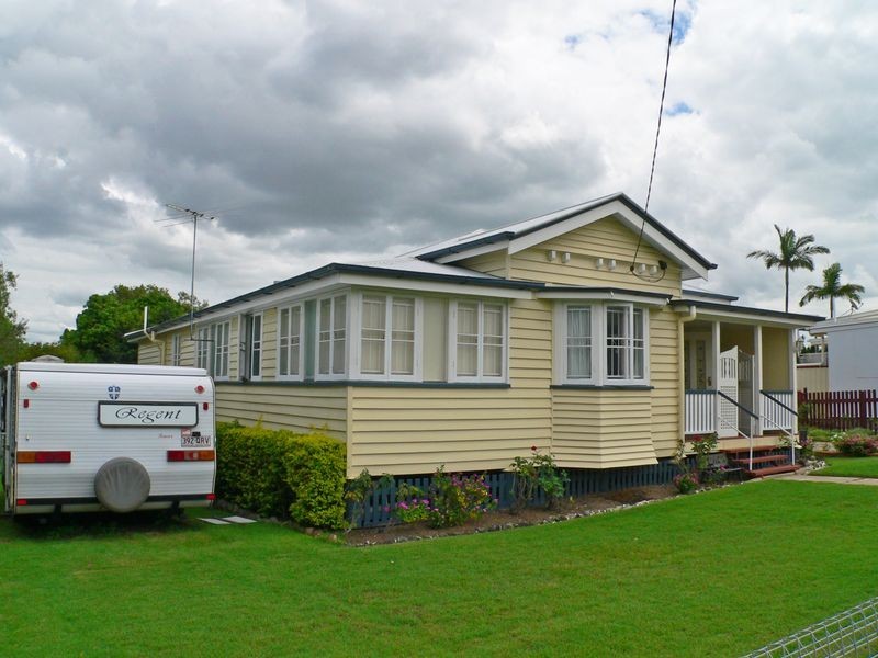 83 Cemetery Road, Raceview QLD 4305