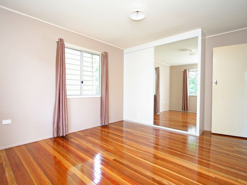 16 Reif Street, Flinders View QLD 4305