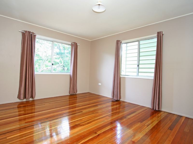 16 Reif Street, Flinders View QLD 4305