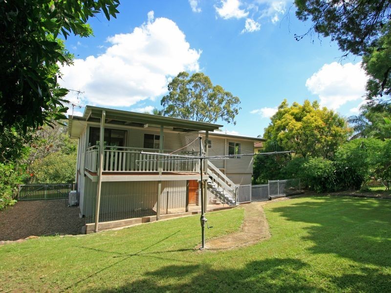 16 Reif Street, Flinders View QLD 4305