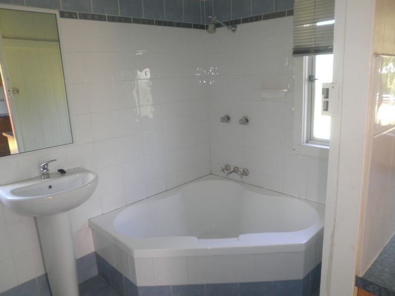 62 Blackall Street, Basin Pocket QLD 4305