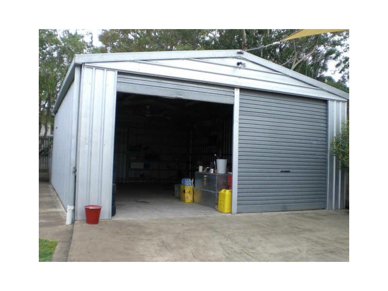 16 Pine Street, Flinders View QLD 4305