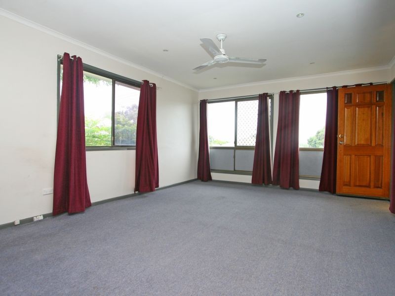 44 Robertson Road, Eastern Heights QLD 4305