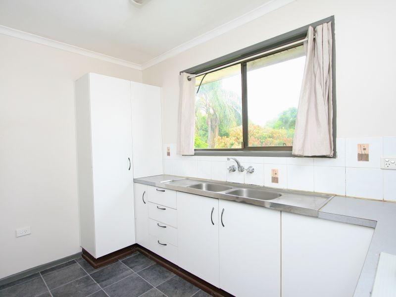 44 Robertson Road, Eastern Heights QLD 4305